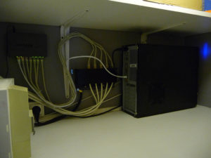 Serveur n°2, installé confortablement et bien calé.